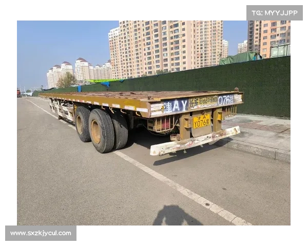中集华骏箱式半挂车交付郑州客户 中集华骏箱式半挂车交付郑州客户